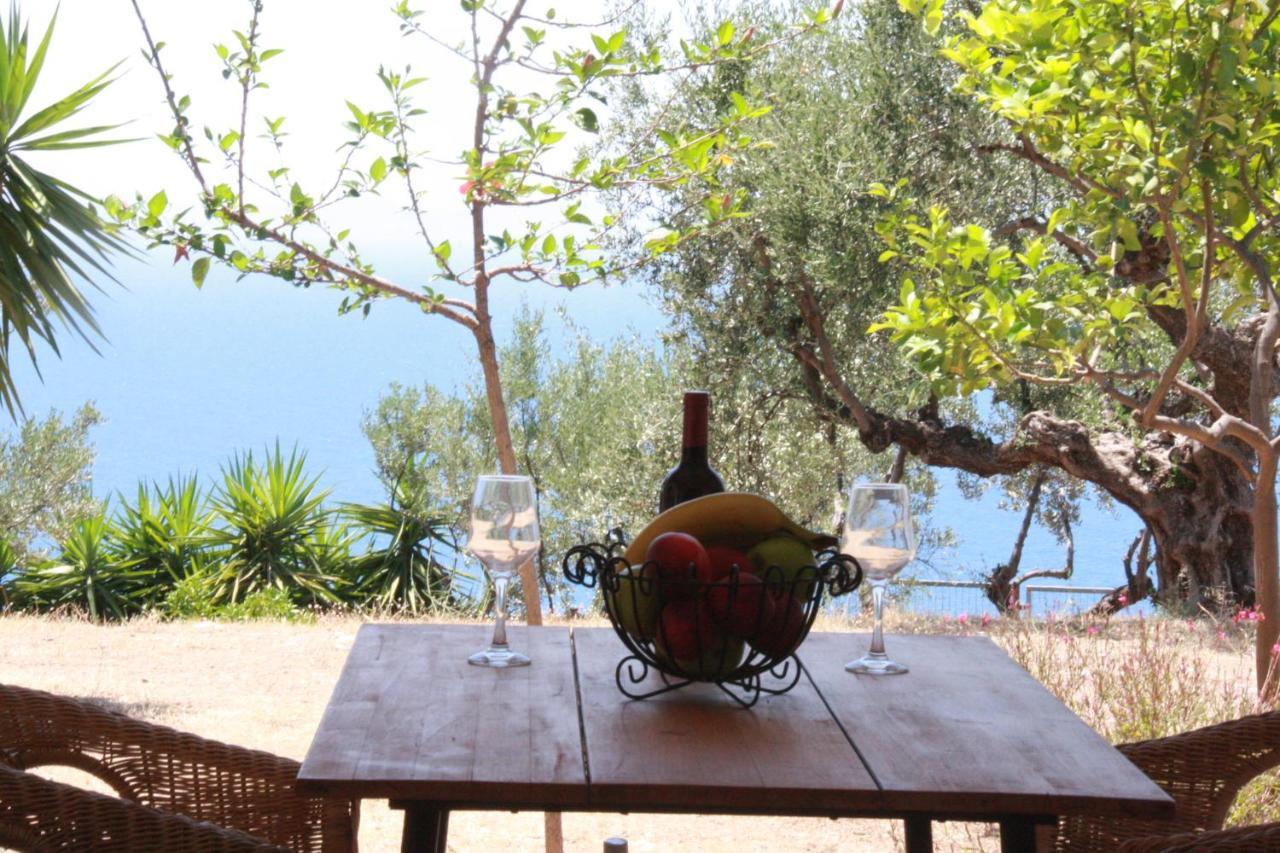 Sea And Mountain View Villa Kalamáta Kültér fotó