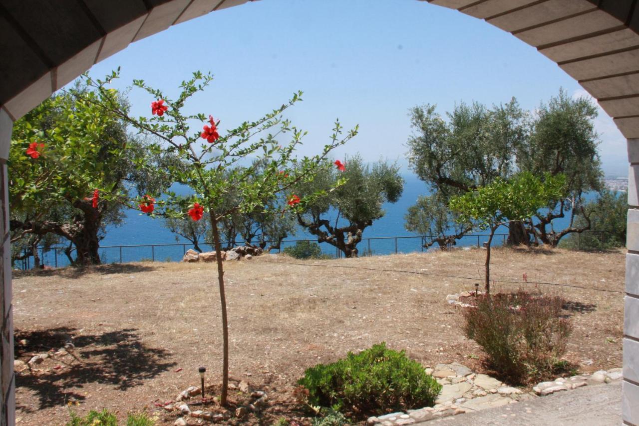 Sea And Mountain View Villa Kalamáta Kültér fotó