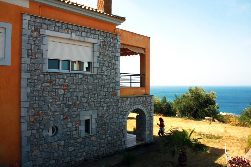 Sea And Mountain View Villa Kalamáta Kültér fotó